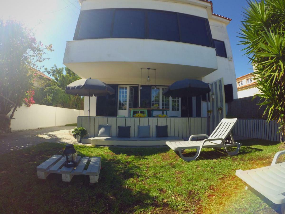 Lisbon Waves Surf Lodge Almada Exterior photo