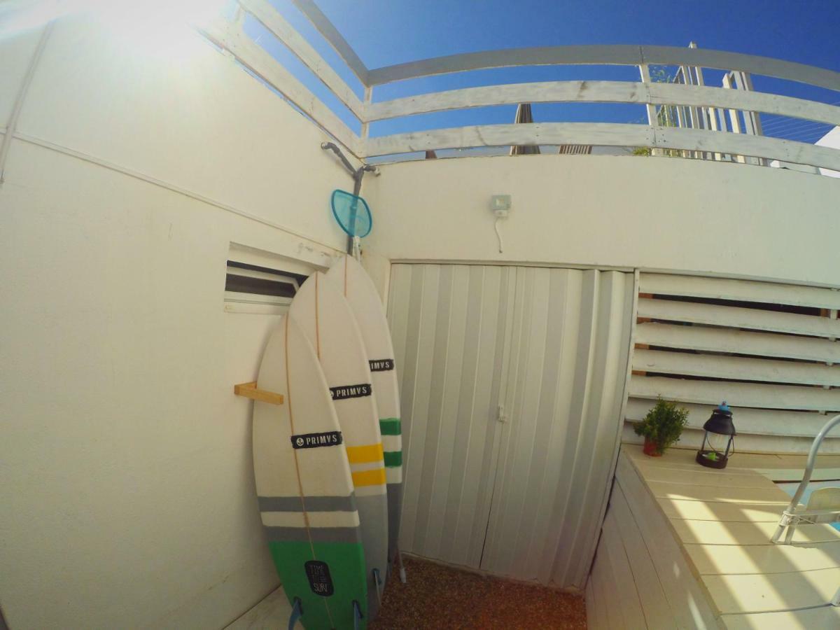 Lisbon Waves Surf Lodge Almada Exterior photo