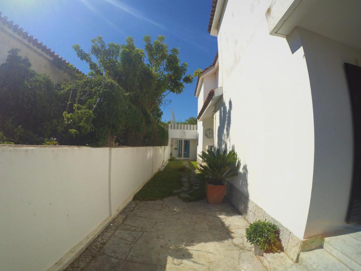 Lisbon Waves Surf Lodge Almada Exterior photo